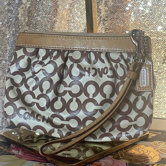 * Coach Brown Cinched Wristlet